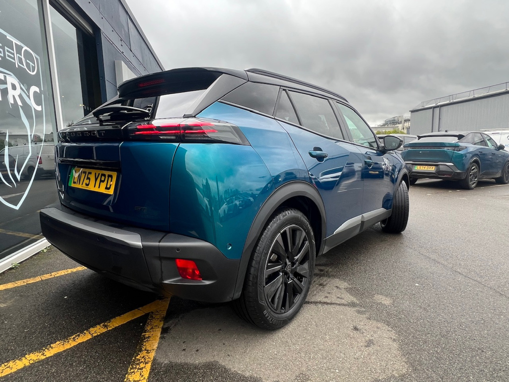 Peugeot 2008 Gt Premium 54 Khw LN75YPD Blue #6