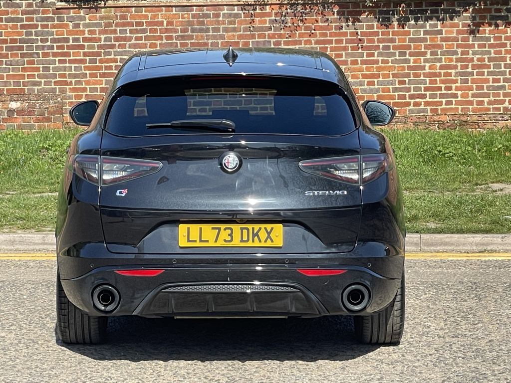 Alfa Romeo Stelvio 2.0 Turbo 280 Competizione Awd Black #4