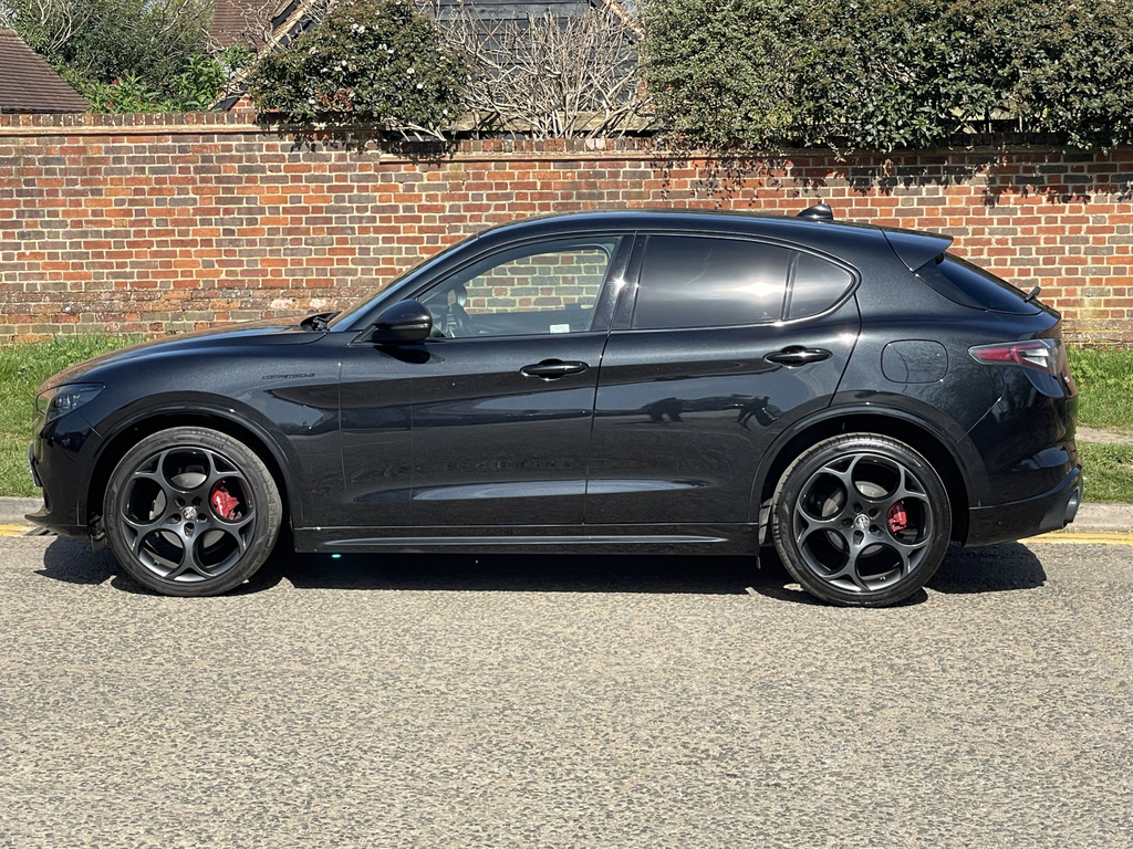 Alfa Romeo Stelvio 2.0 Turbo 280 Competizione Awd Black #6