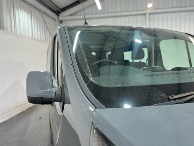 Renault Trafic 2.0 Dci Energy 28 Sport Nav Minibus Double Cab FG70CJY Grey #6