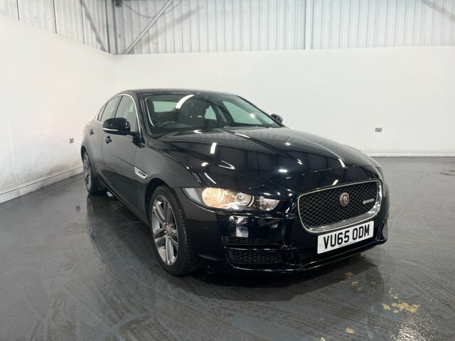 Jaguar XE 2.0 Gtdi Prestige Saloon Euro 6 S Black