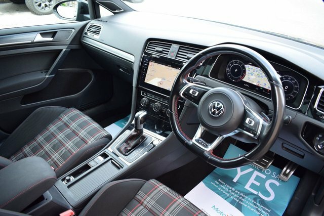 Volkswagen Golf 2020 2.0 Tsi Gpf Gti Performance Hatchback Pet Black #2