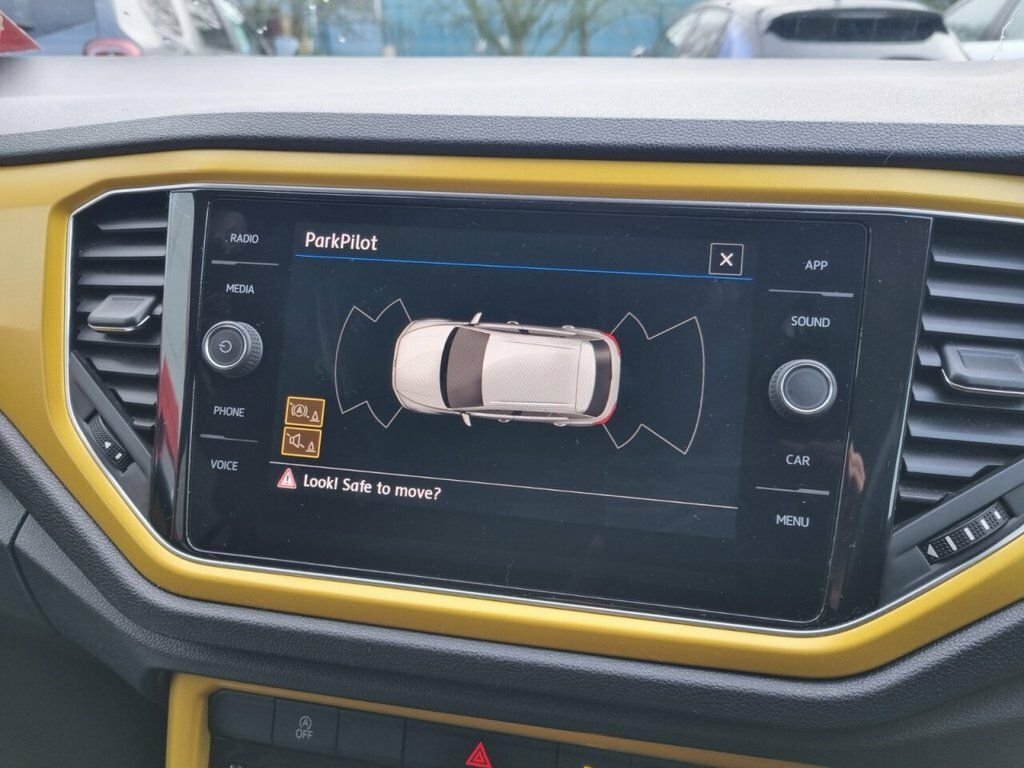 Volkswagen T-Roc Suv NK68YPX Yellow #3