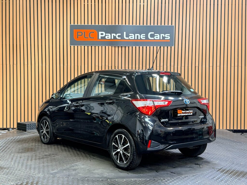 Toyota Yaris 1.5 Vvt-h Icon Tech Hatchback Hybrid E- NC68XUO Black #5