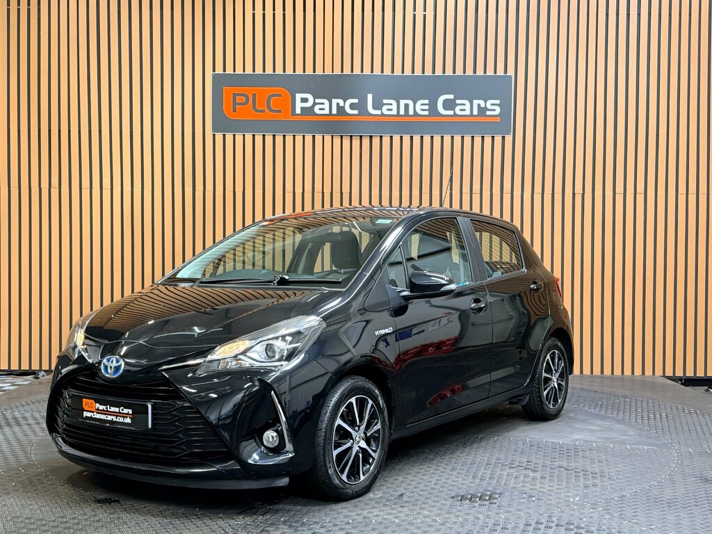 Toyota Yaris 1.5 Vvt-h Icon Tech Hatchback Hybrid E- NC68XUO Black #3