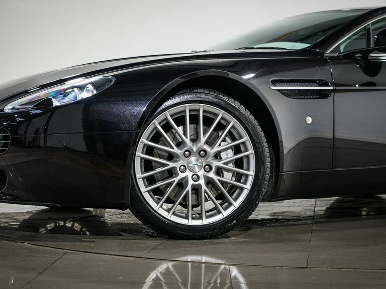 Aston Martin Vantage V12 Carbon Black Edition Black #18
