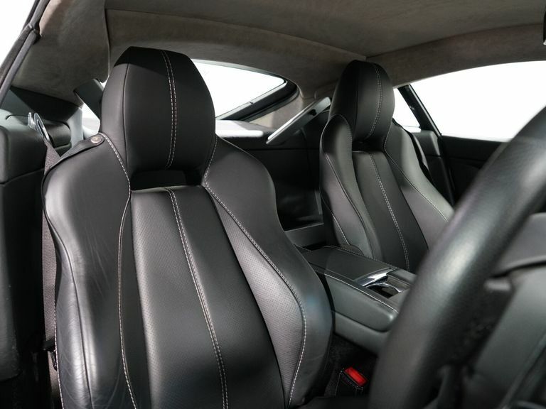 Aston Martin Vantage V12 Carbon Black Edition Black #25