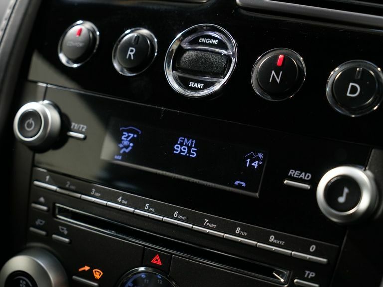 Aston Martin Vantage V12 Carbon Black Edition Black #41