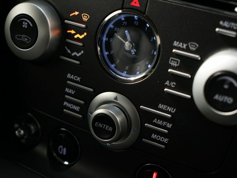 Aston Martin Vantage V12 Carbon Black Edition Black #46