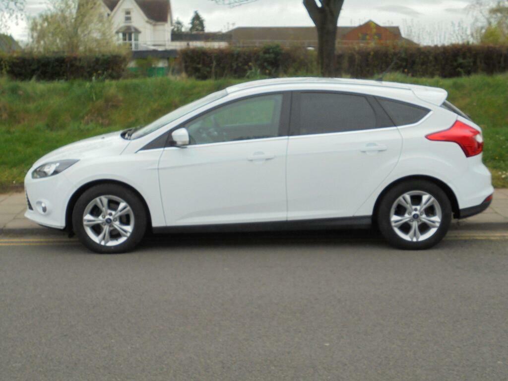 Ford Focus 1.6 Zetec Powershift Euro 5 WK13MWG White #5