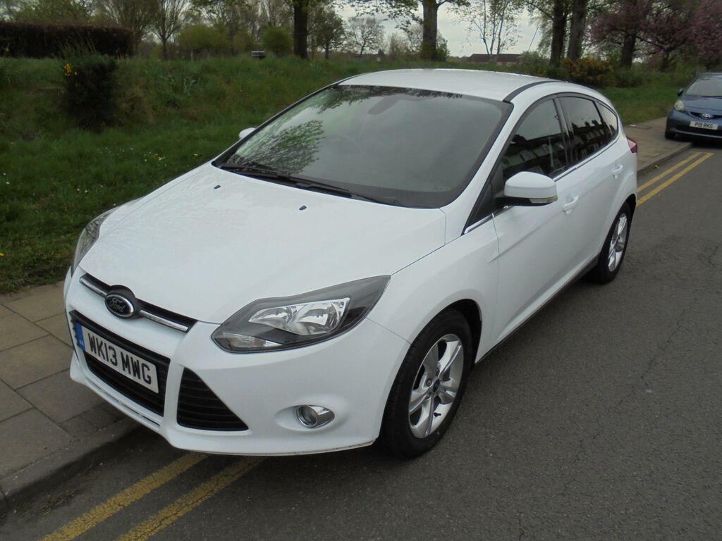 Ford Focus 1.6 Zetec Powershift Euro 5 WK13MWG White