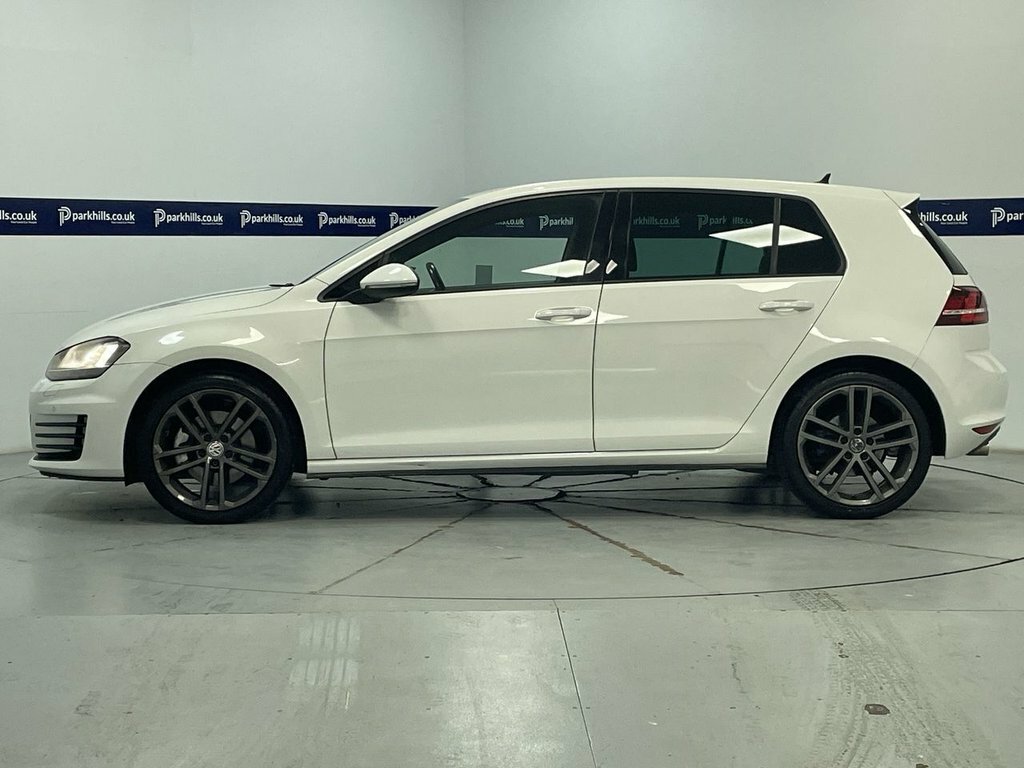 Volkswagen Golf 2L Gtd YR16YKV White #2