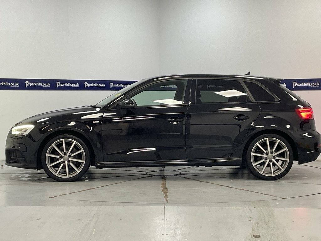 Audi A3 1L Black Edition FV68EZD Black #2