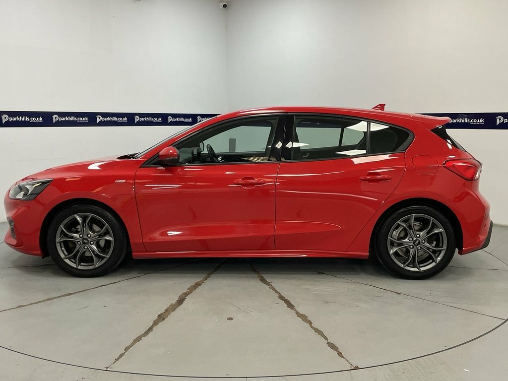 Ford Focus 1L St-line CK68KXP Red #2