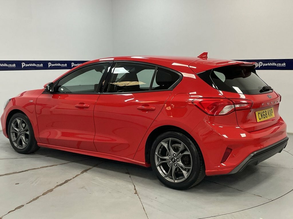 Ford Focus 1L St-line CK68KXP Red #3
