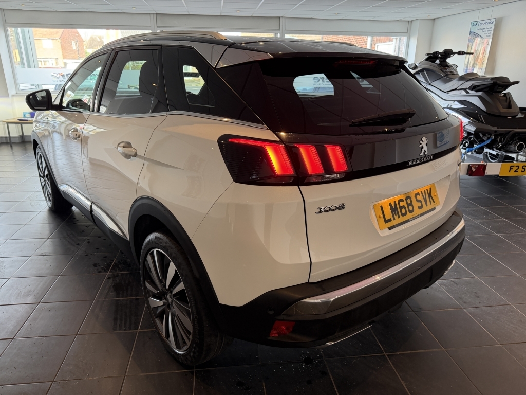 Peugeot 3008 1.5 Bluehdi S LM68SVK White #5