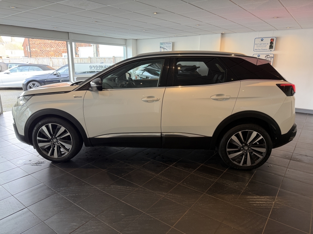 Peugeot 3008 1.5 Bluehdi S LM68SVK White #4