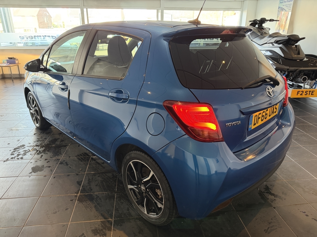 Toyota Yaris 1.5 Vvt-i Design DF66UAS Blue #5