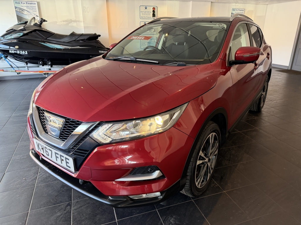 Nissan Qashqai 1.5 N-connecta Dci KV67FFE Red #3