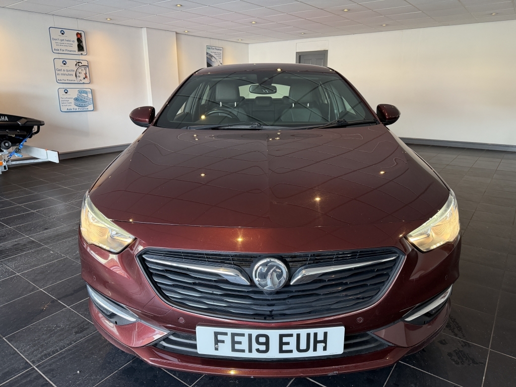 Vauxhall Insignia Grand Sport 1.5 FE19EUH Red #2
