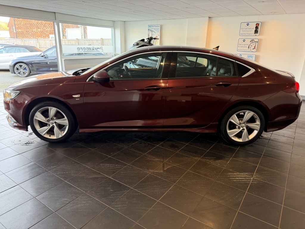 Vauxhall Insignia Grand Sport 1.5 FE19EUH Red #4