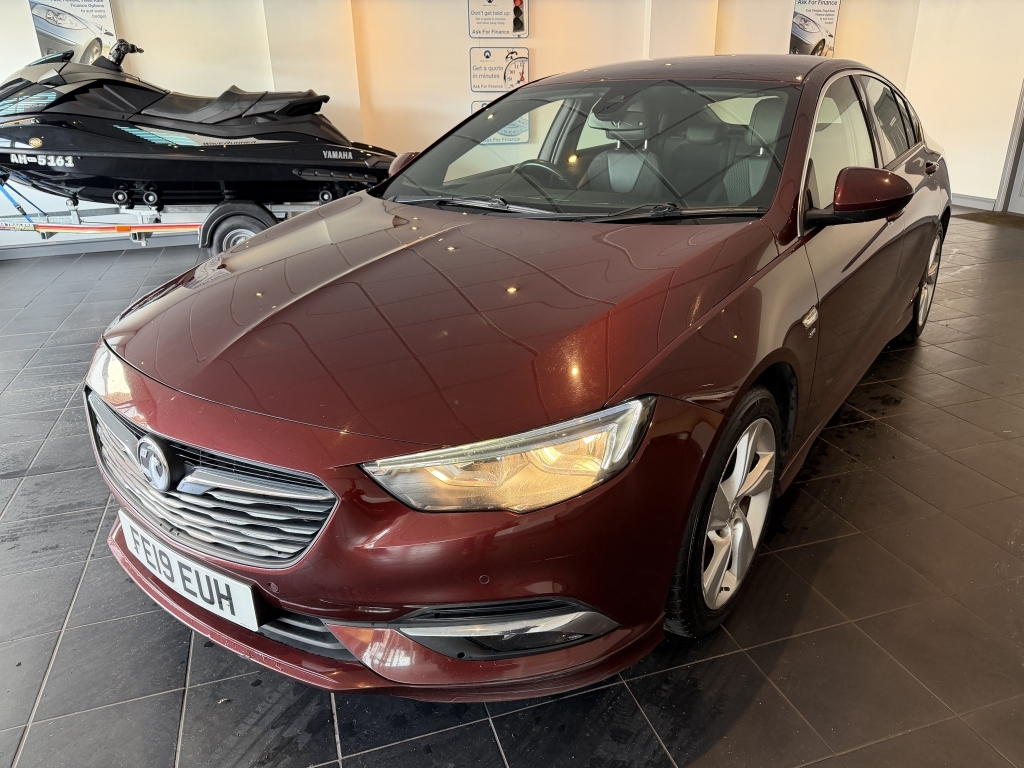 Vauxhall Insignia Grand Sport 1.5 FE19EUH Red #3