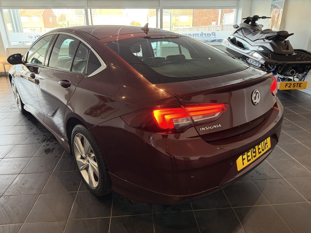 Vauxhall Insignia Grand Sport 1.5 FE19EUH Red #5