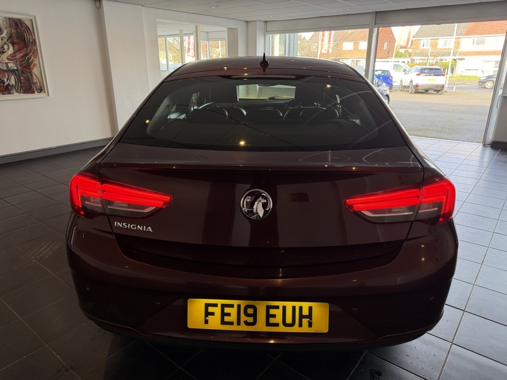 Vauxhall Insignia Grand Sport 1.5 FE19EUH Red #6
