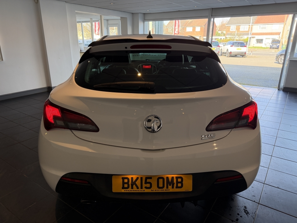 Vauxhall Astra GTC 1.4 Sri S BK15OMB White #6