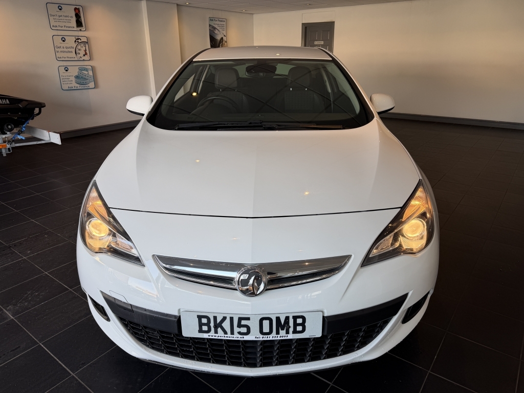 Vauxhall Astra GTC 1.4 Sri S BK15OMB White #2
