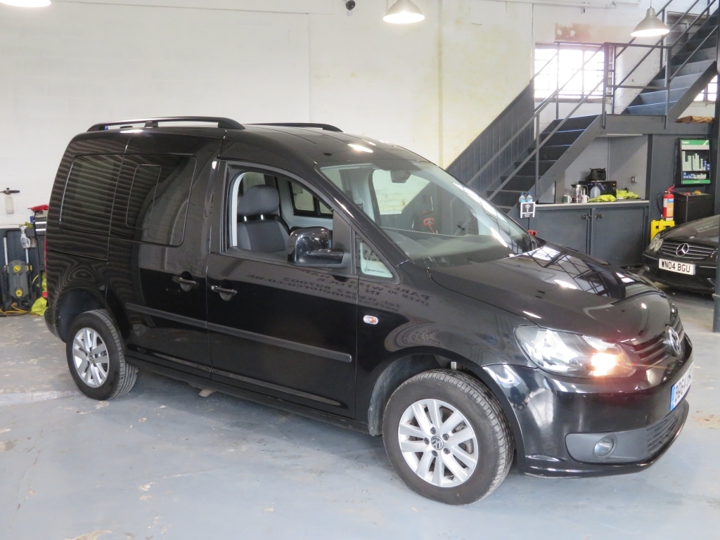 Volkswagen Caddy Mpv BD64URO Black #4