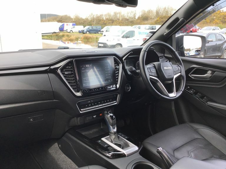 Isuzu D-Max 1.9 V-cross Double Cab 4X4 Grey #3