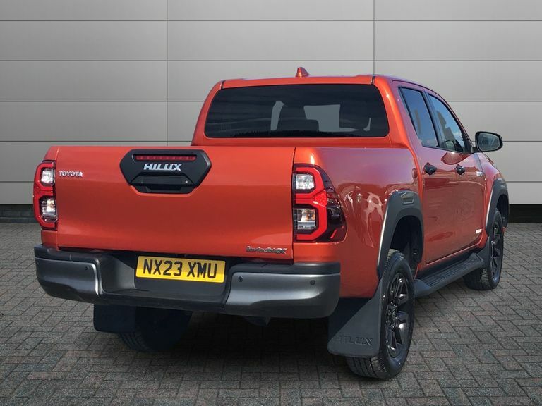 Toyota HILUX Invincible X Dcab Pick Up 2.8 D-4d NX23XMU Orange #2