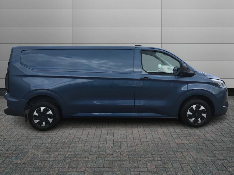 Ford Transit Custom V710 Trend Van 320 L2 2.5L Duratec 232Ps Phev Fwd SY75UAE Blue #5