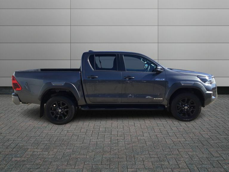 Toyota HILUX Invincible X Dcab Pick Up 2.8 D 48V Grey #3