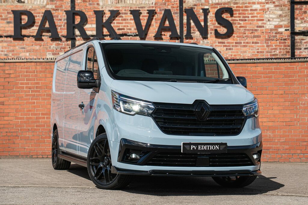 Renault Trafic 2.0 Dci Sport Lwb #2