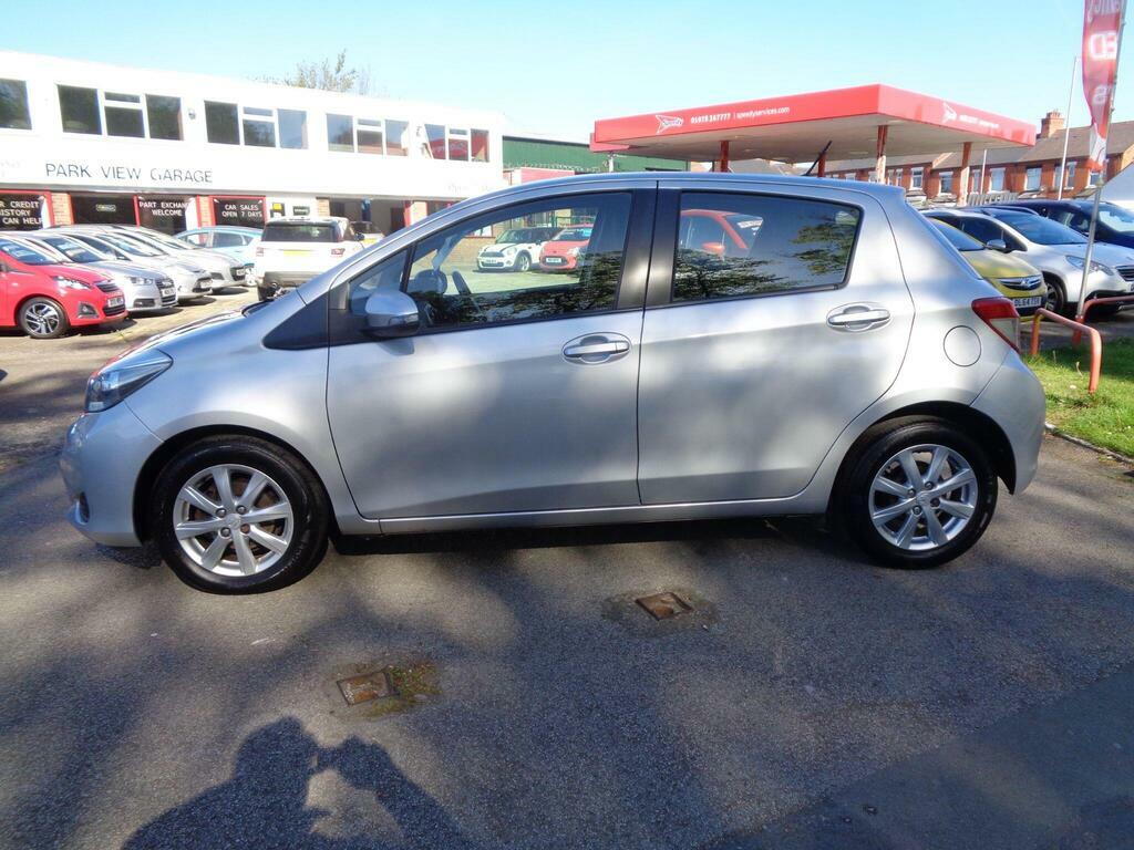 Toyota Yaris 1.33 Dual Vvt-i Tr Euro 5 Silver #5