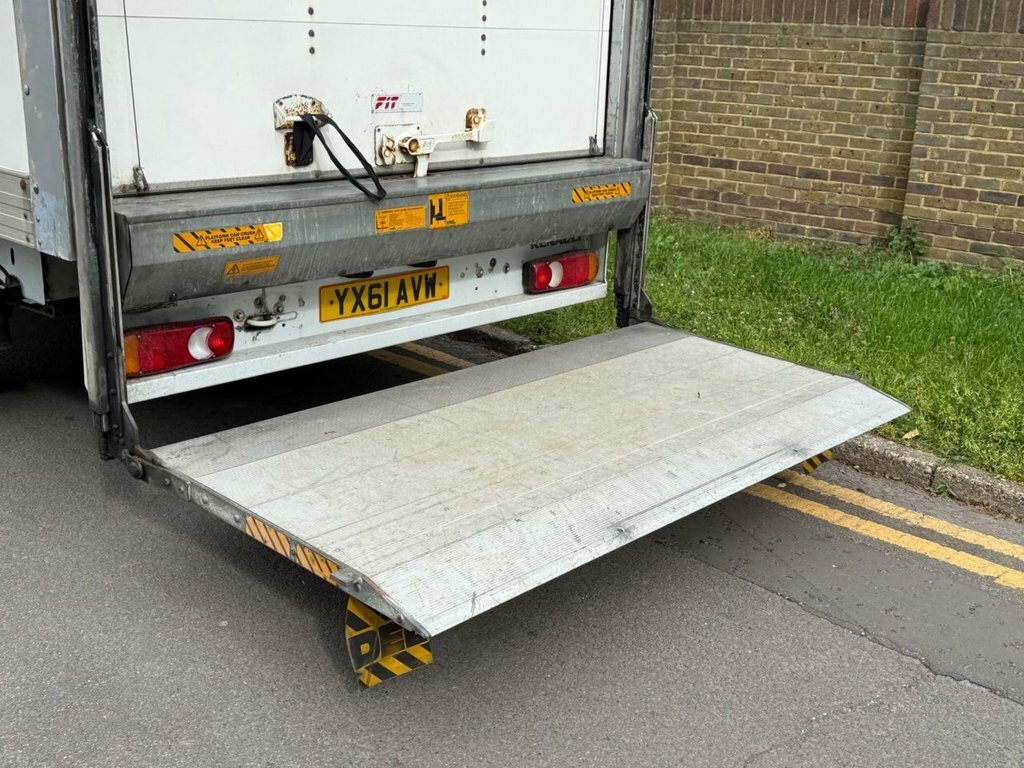 Renault Master 2.3 Dci Sl28 Silver #9