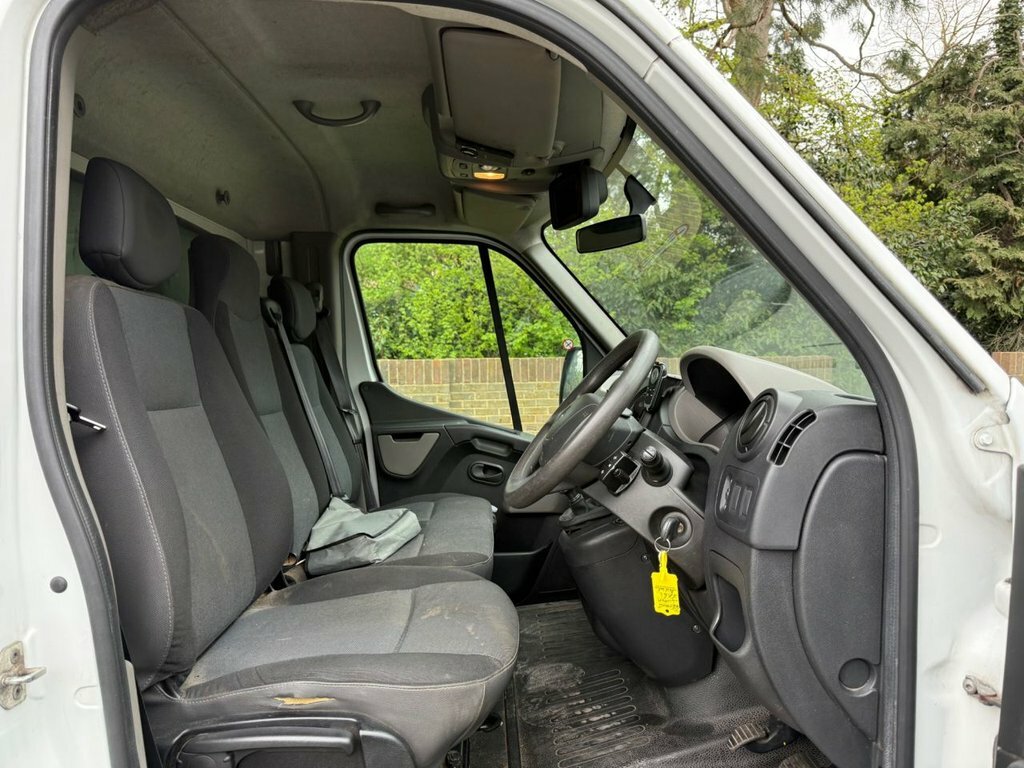 Renault Master 2.3 Dci Sl28 Silver #7