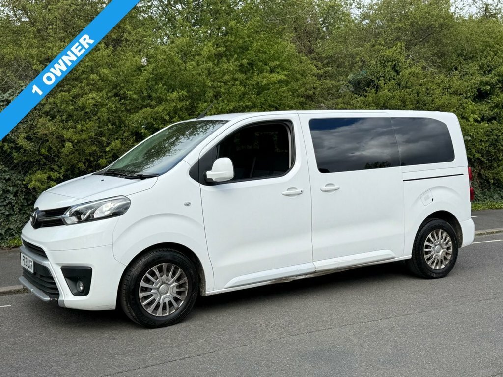 Toyota Proace Verso 1.5L Shuttle White
