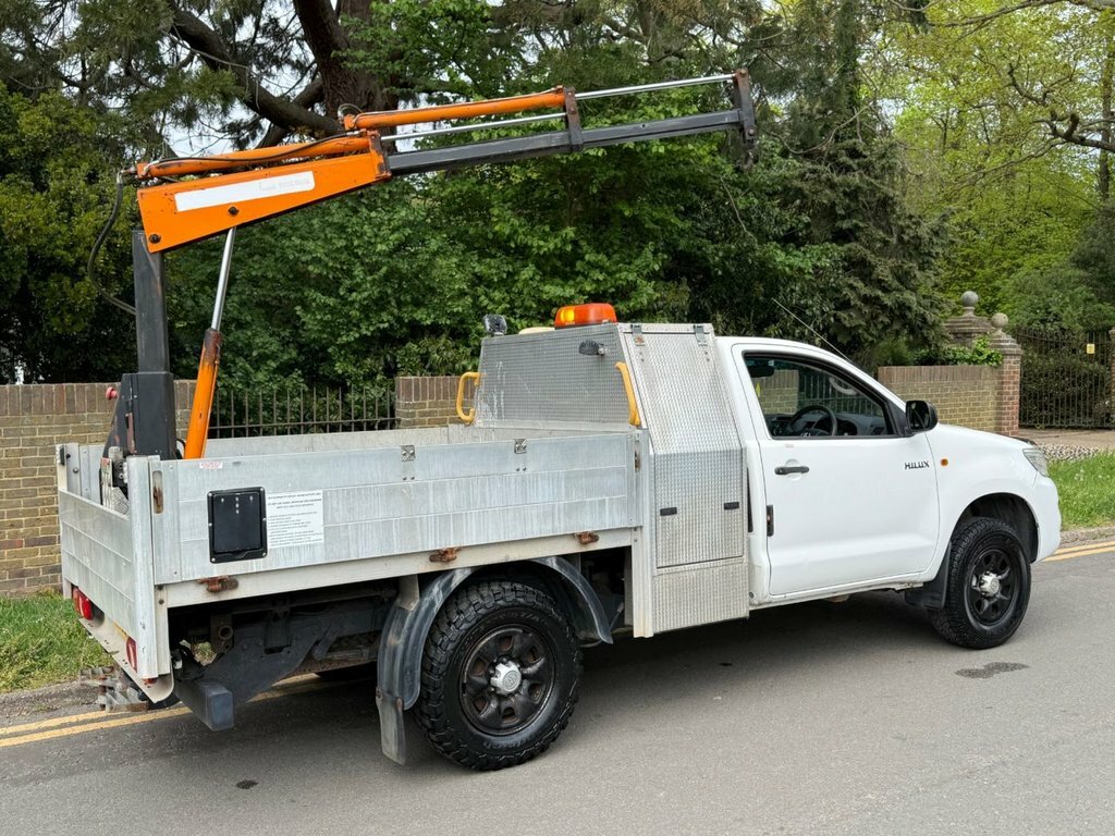 Toyota HILUX 2.5L Hl2 White #4
