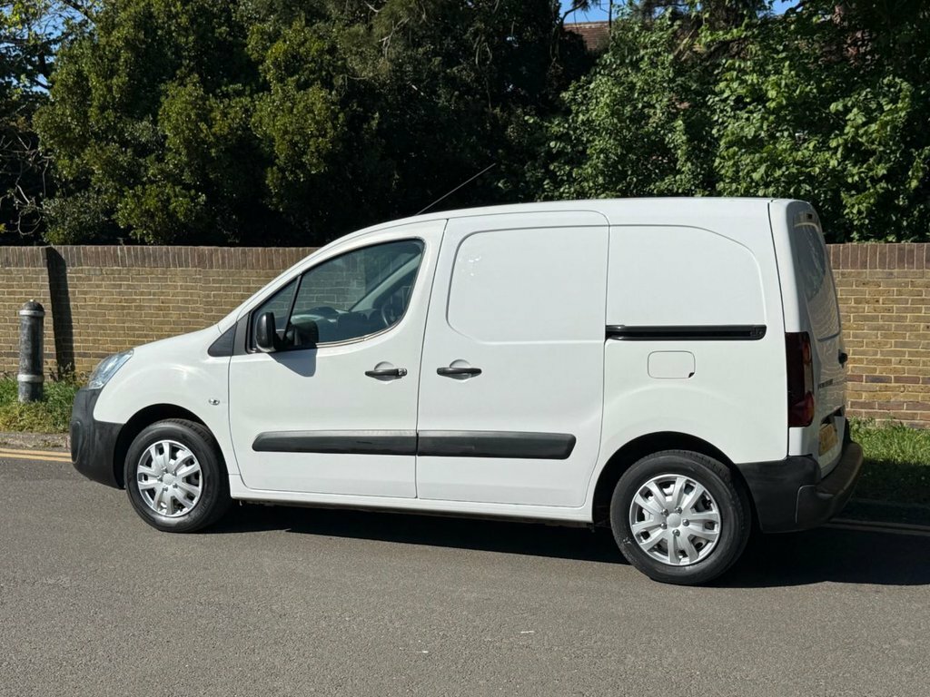 Peugeot Partner 1.6L Se LR17OJW White #6