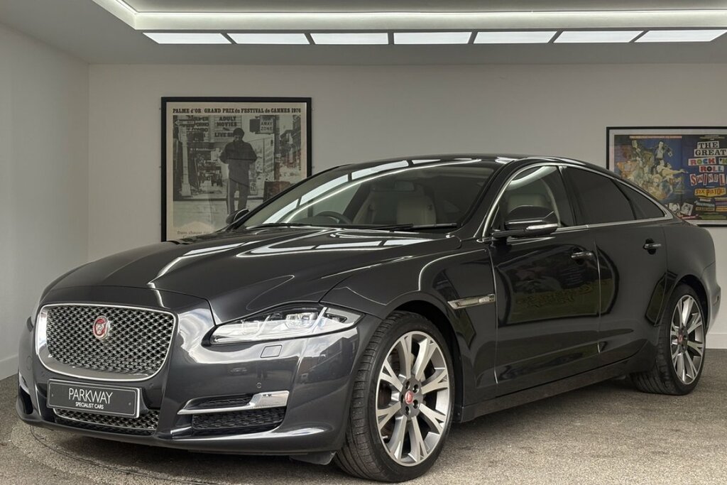 Jaguar XJ 3.0D Portfolio Saloon KF17ZPM Grey #3