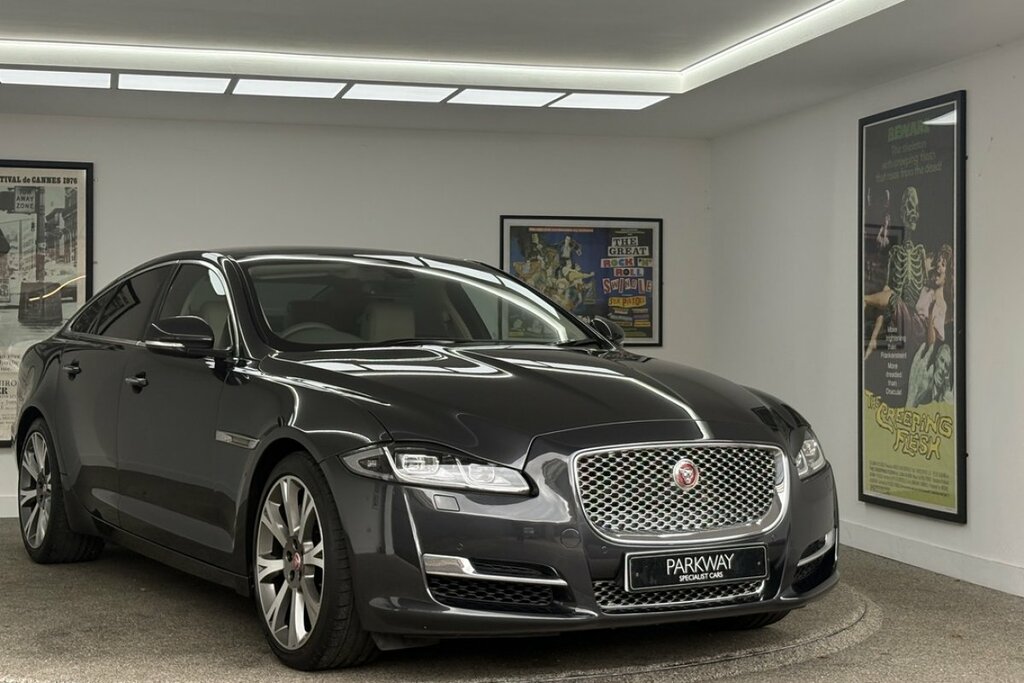 Jaguar XJ 3.0D Portfolio Saloon Grey