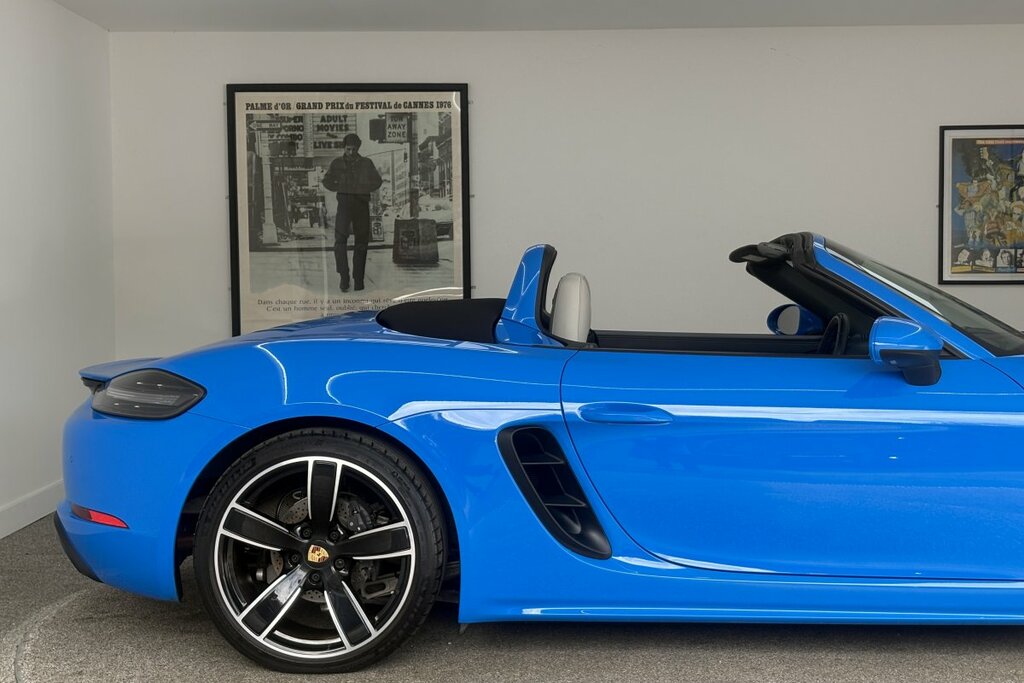 Porsche Boxster 2.7 2dr Silver #34