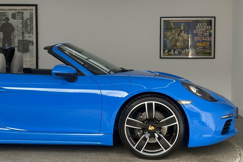 Porsche Boxster 2.7 2dr Silver #35