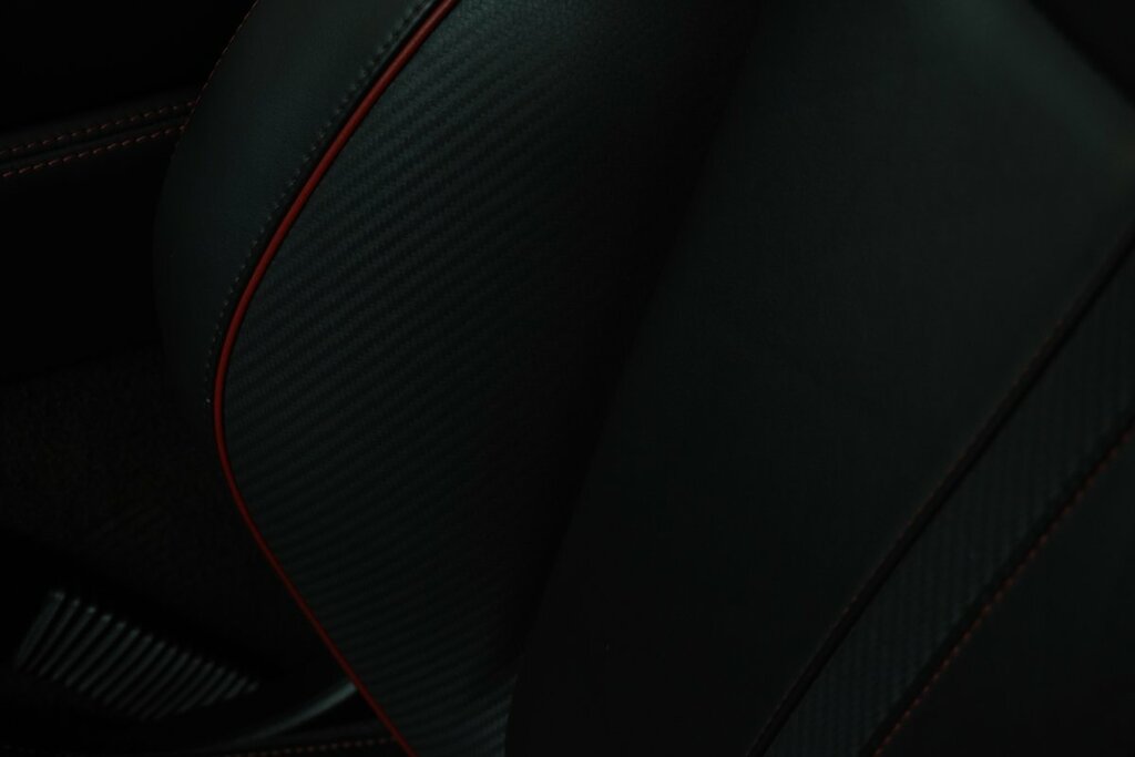 Jaguar XKR-S V8  #22