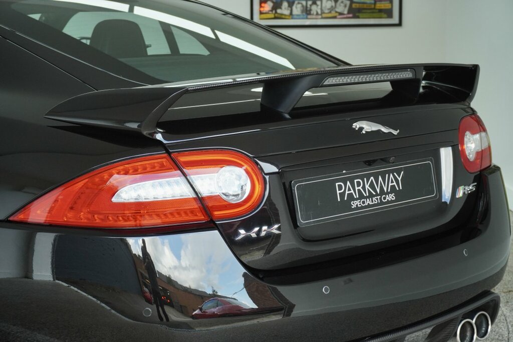 Jaguar XKR-S V8  #10