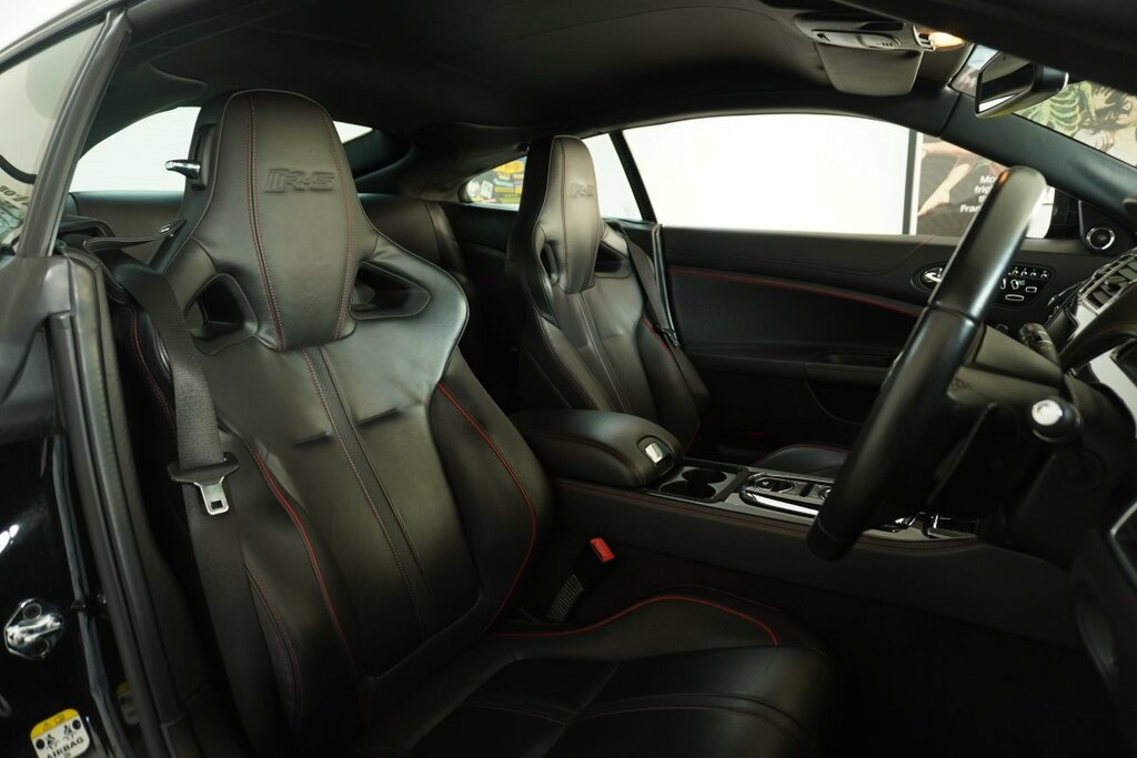 Jaguar XKR-S V8  #19