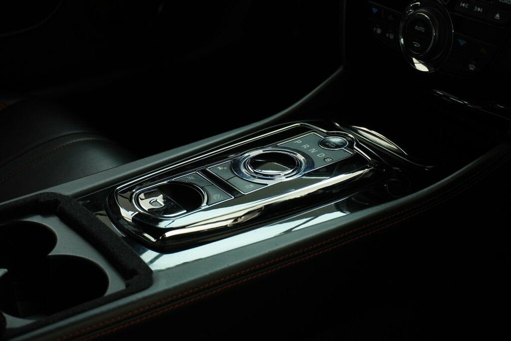 Jaguar XKR-S V8  #29